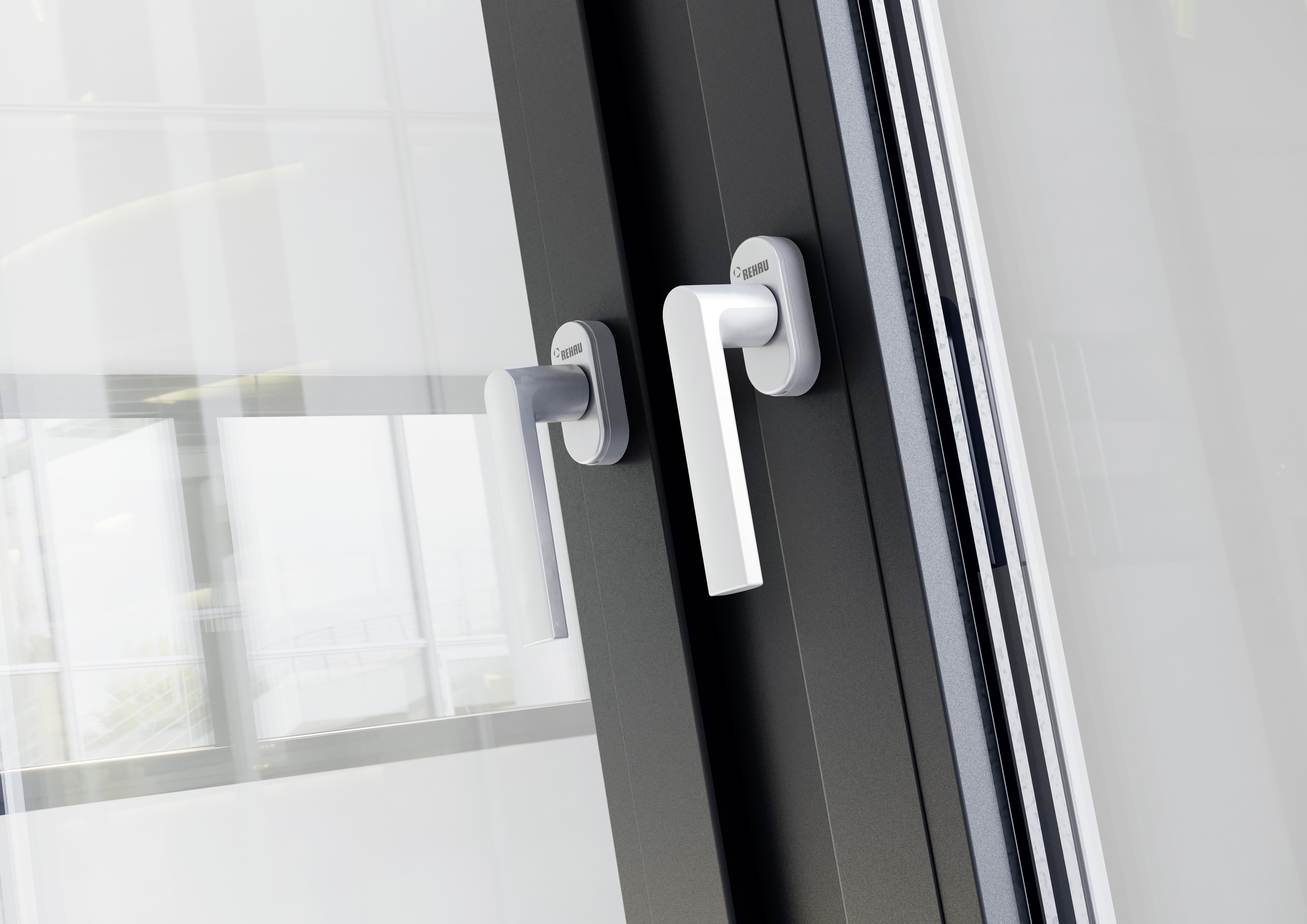 Montierter REHAU LINEA Fenstergriff